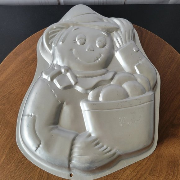 Wilton Other - Vintage Scarecrow Harvest 1998 Wilton Cake Pan, Aluminum baking pan.  Fall